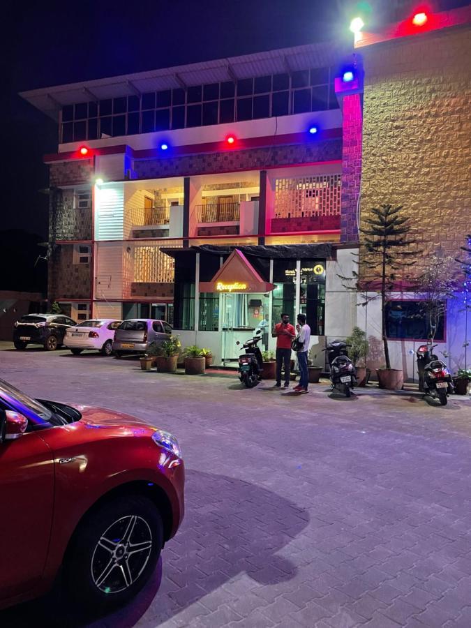 Hotel Caveri 마디케리 외부 사진