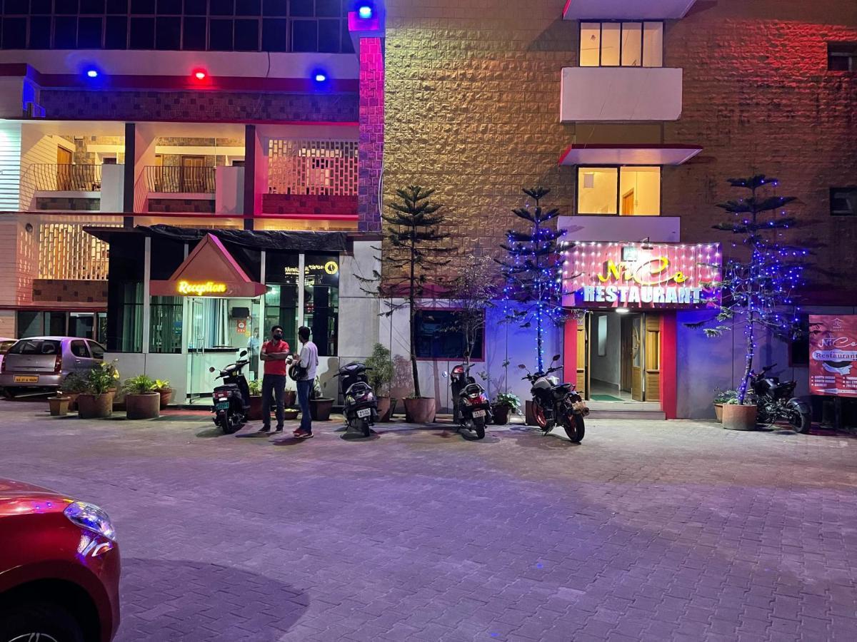 Hotel Caveri 마디케리 외부 사진